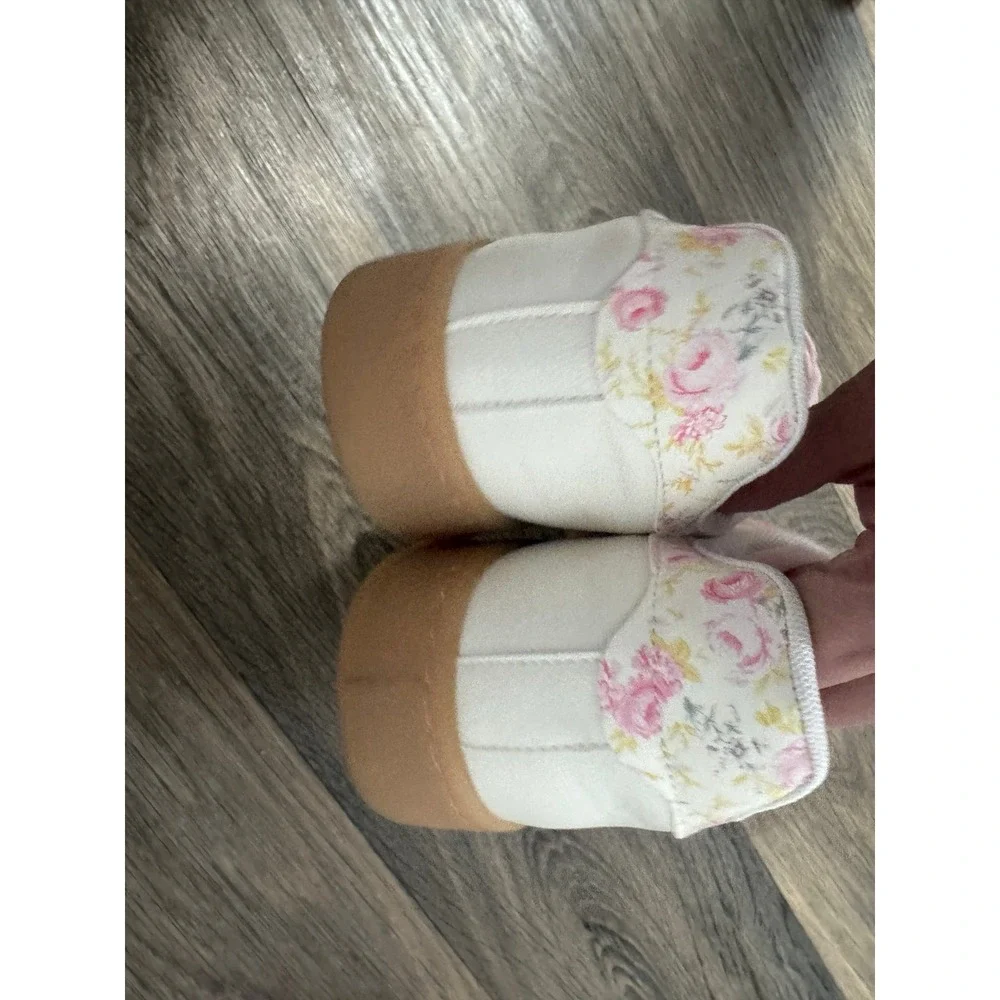 Mia pink lace Sneakers girlhood core size 8